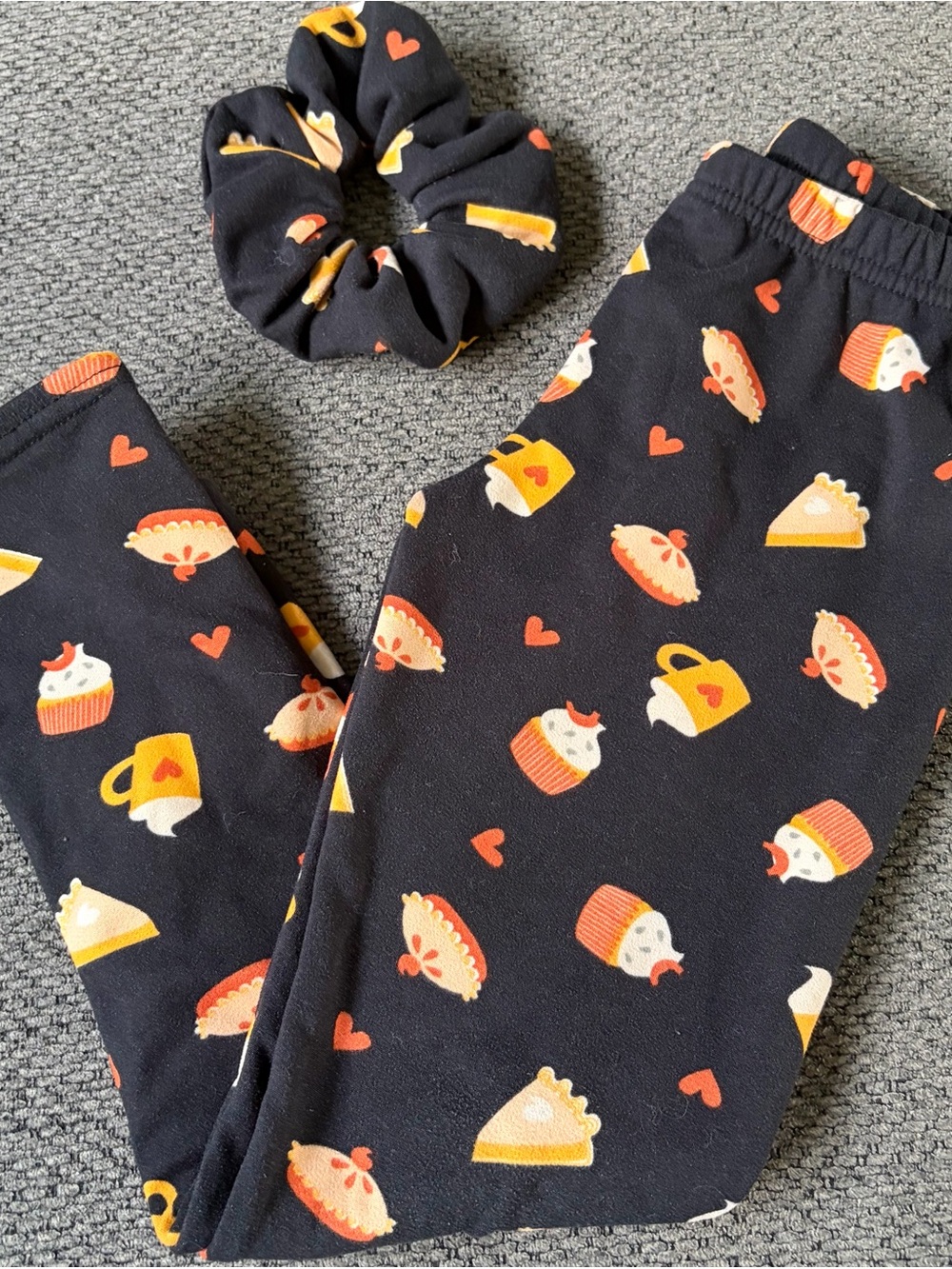 Girl’s Thanksgiving Leggings & Scrunchie